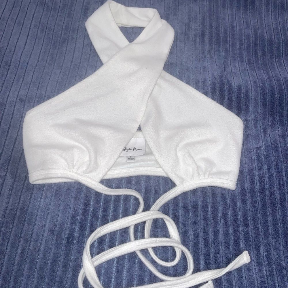 NWOT Sky to Moon White Halter Tie Top - Picture 3 of 6
